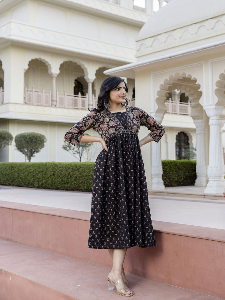 DRESS-BLACK ETHNIC PRINT FLARED