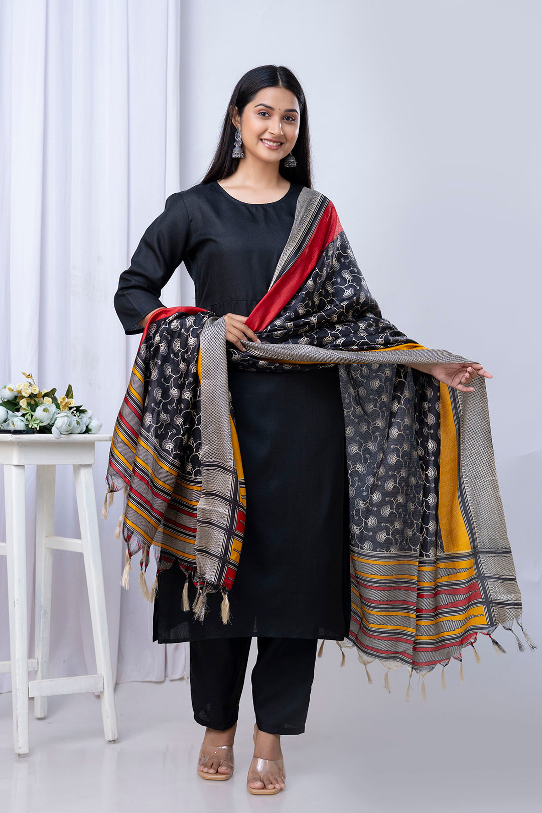 DUPATTA SET-Black straight kurta set with printed dupatta