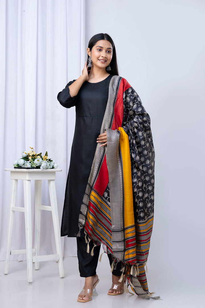 DUPATTA SET-Black straight kurta set with printed dupatta