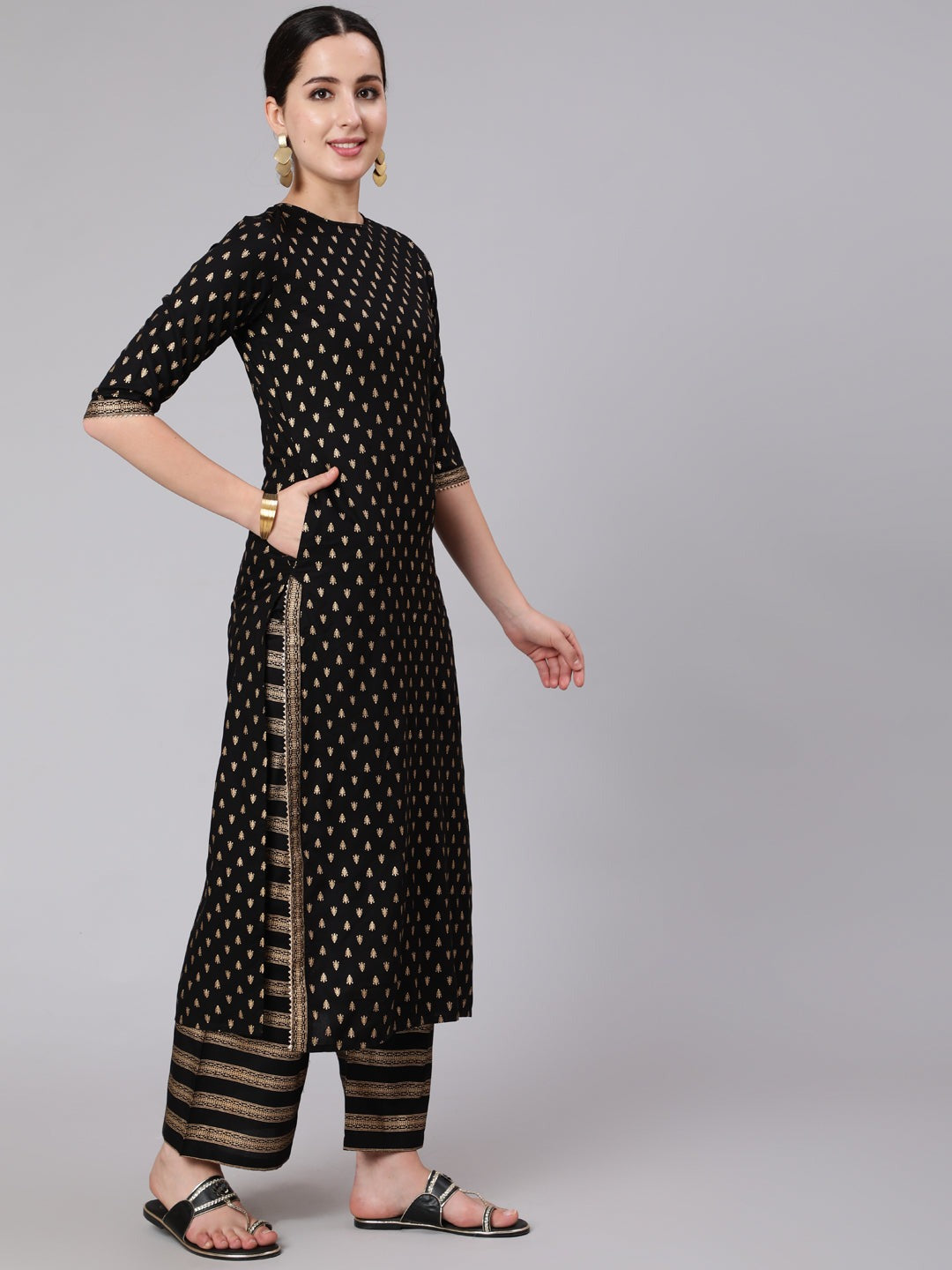 DUPATTA SET-Gold Printed Straight Kurta, Pant and Dupatta