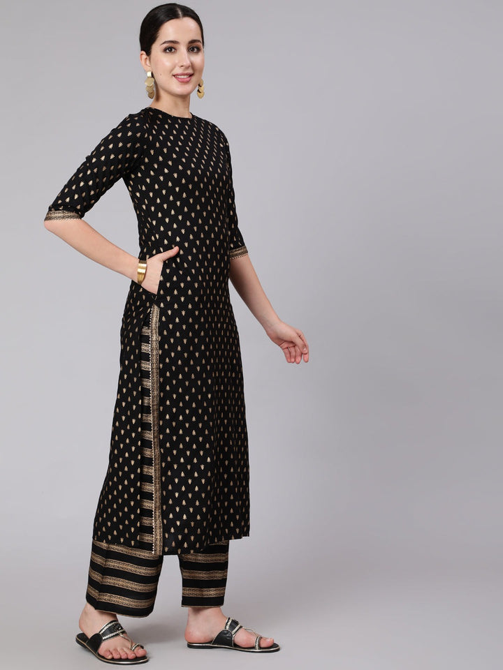 DUPATTA SET-Gold Printed Straight Kurta, Pant and Dupatta