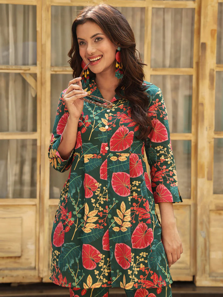 CO-ORDS-Green Cotton Printed Flared Coller