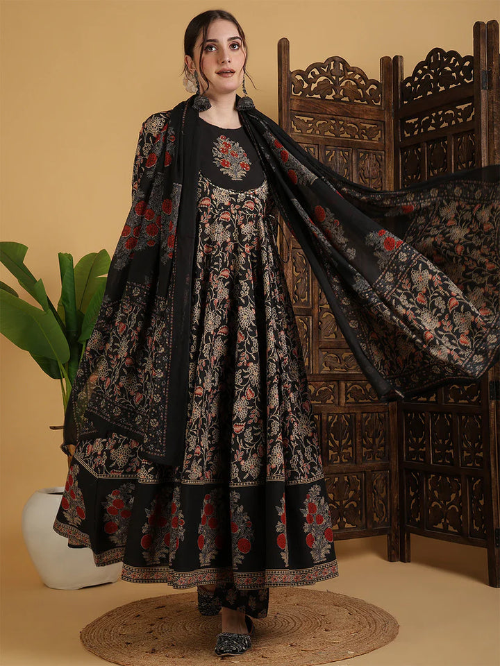 DUPATTA SET-Cotton Flared Printed Embroidered