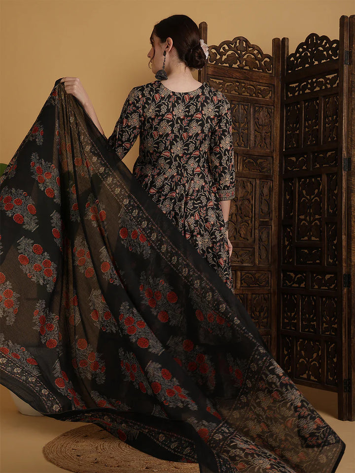 DUPATTA SET-Cotton Flared Printed Embroidered