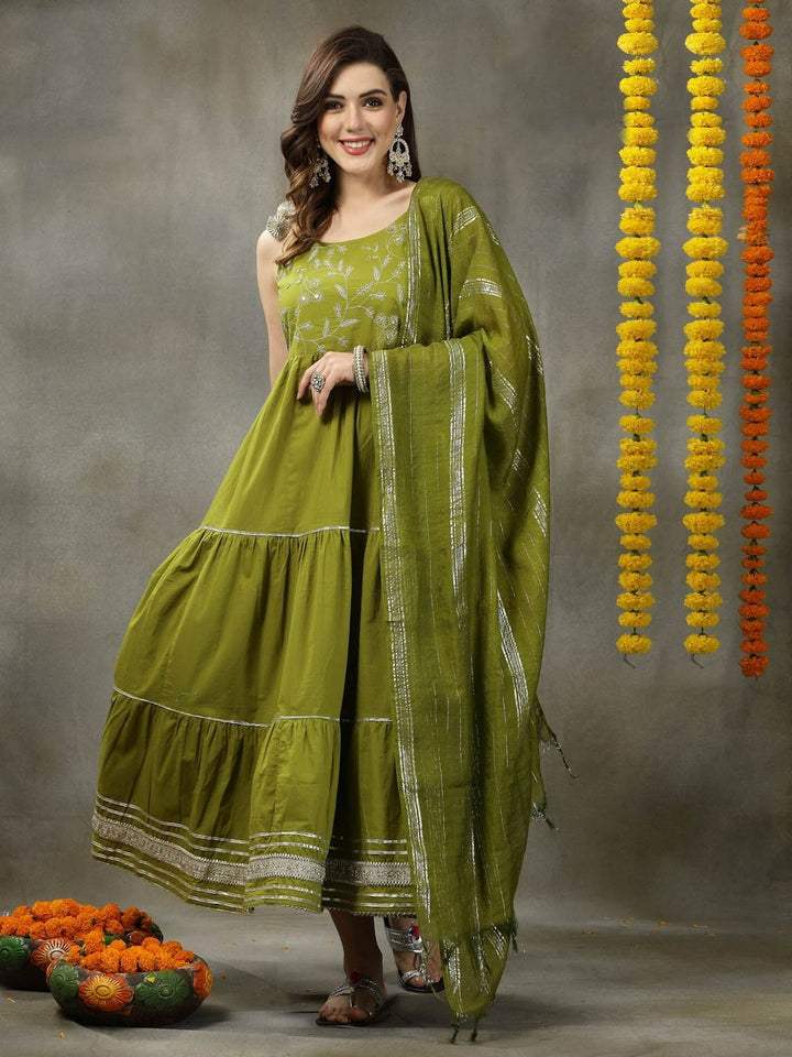 DUPATTA SET-Embroidered Cotton Tiered Kurta with Dupatta