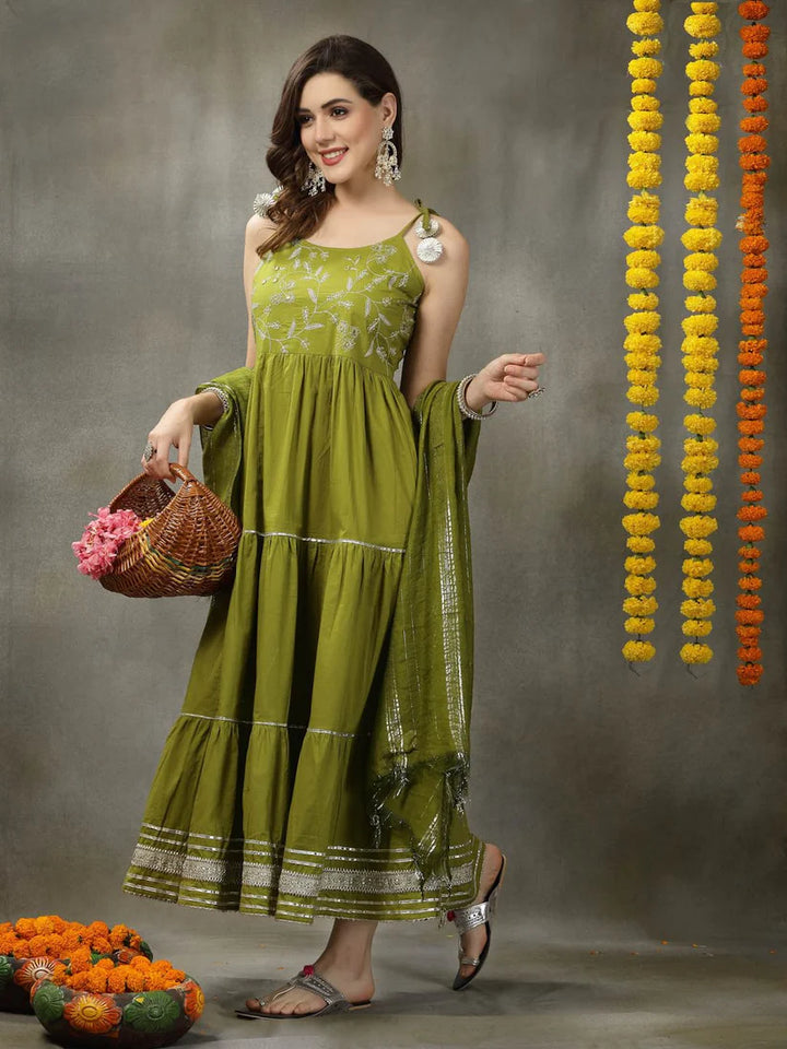 DUPATTA SET-Embroidered Cotton Tiered Kurta with Dupatta