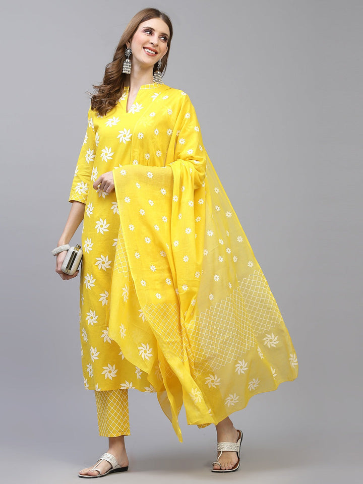 DUPATTA SET-Printed Cotton Straight Kurta Pant Dupatta Set