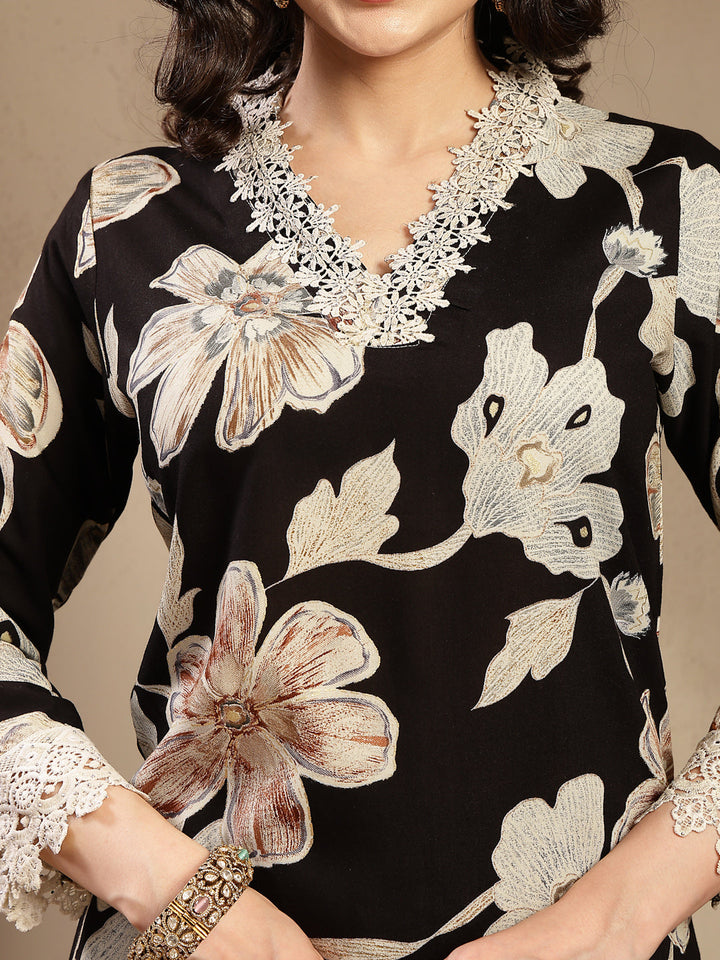 DUPATTA SETS-Straight