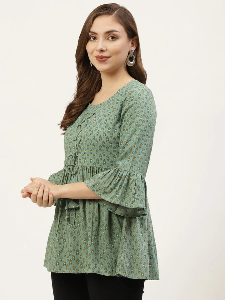 TOP-Oliv Printed Flared Neck Doori