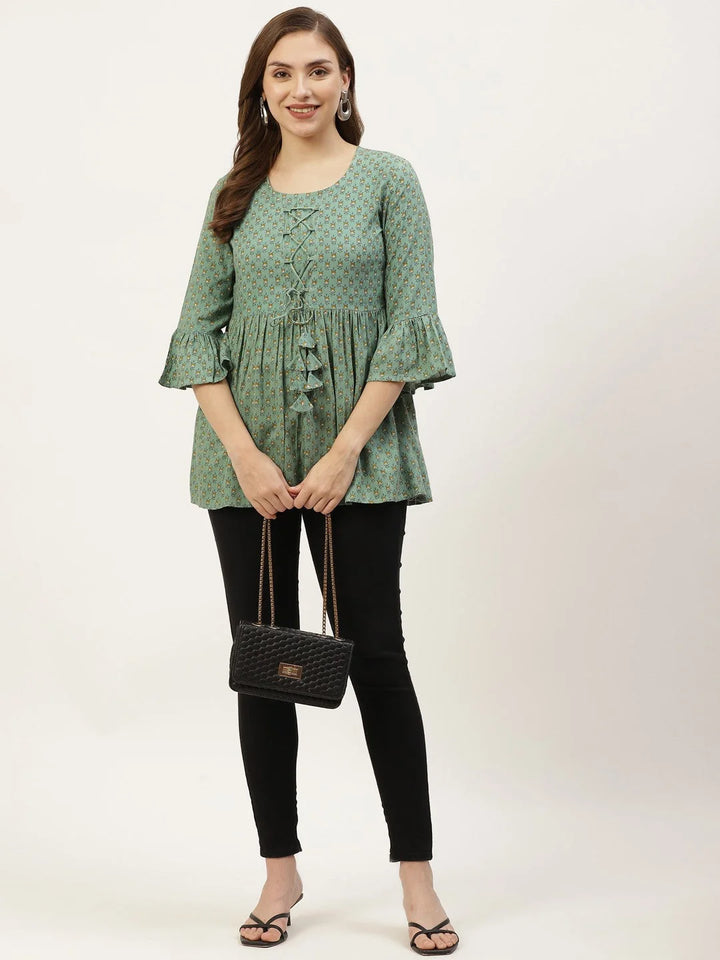 TOP-Oliv Printed Flared Neck Doori