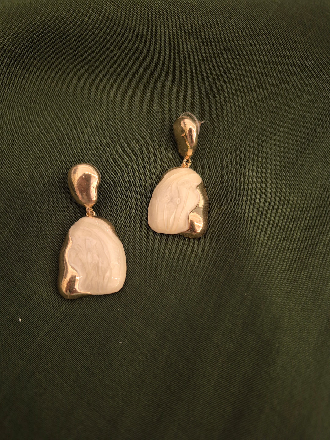 EARRINGS-B
