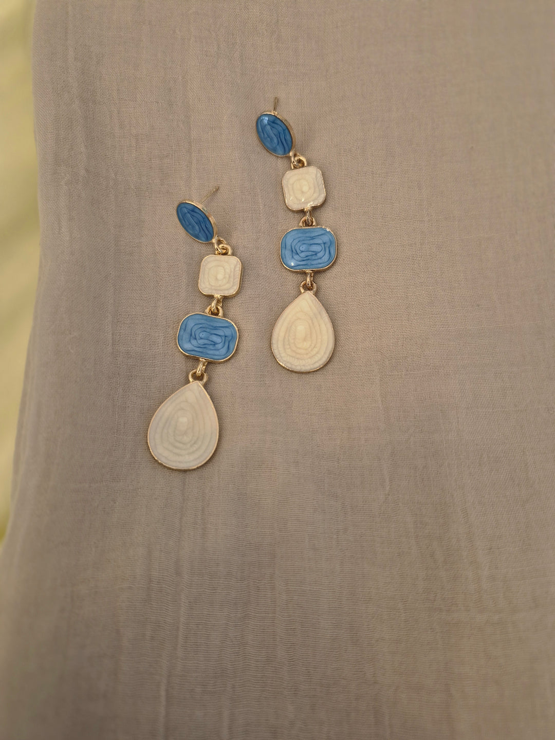 EARRINGS-B