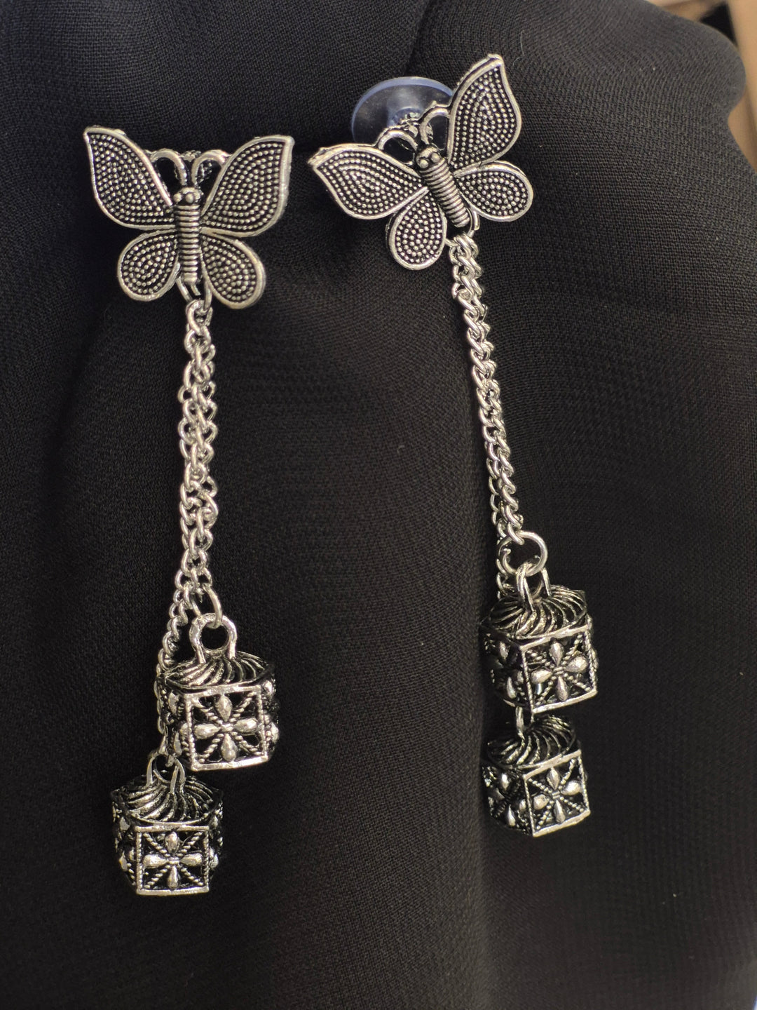 EARRINGS-D