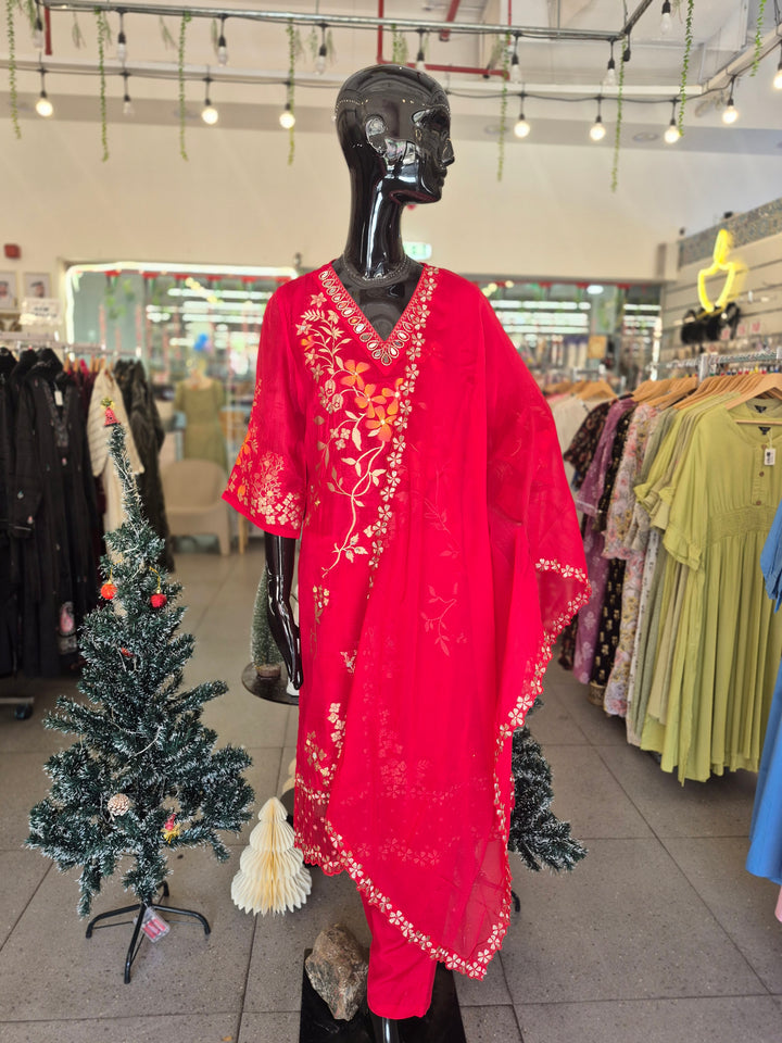 DUPATTA SET - Pure Crepe Red Banarasi weaving set 102415