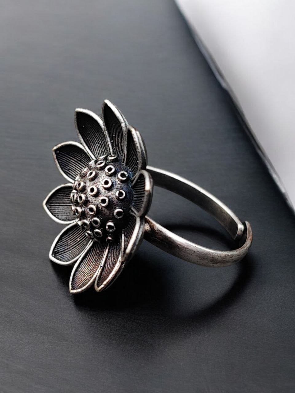 RINGS-Brass02