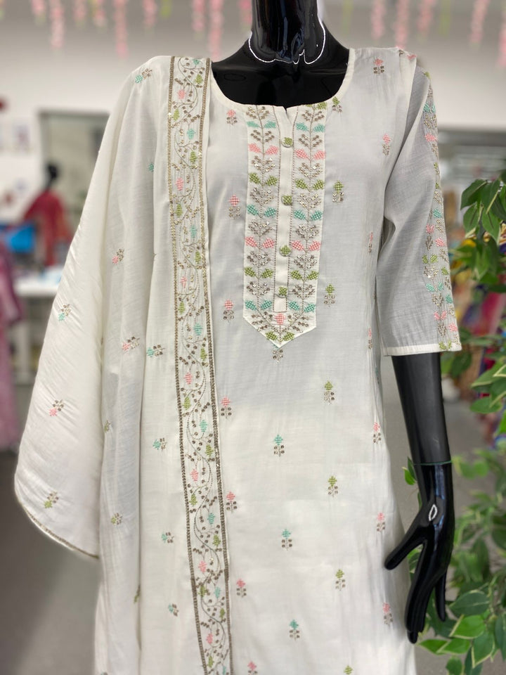 DUPATTA SET-Off-white embroidered