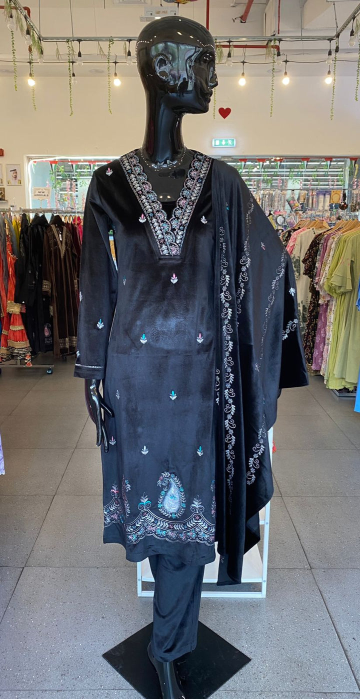 DUPATTA SET - Lux Velvet Black 102403