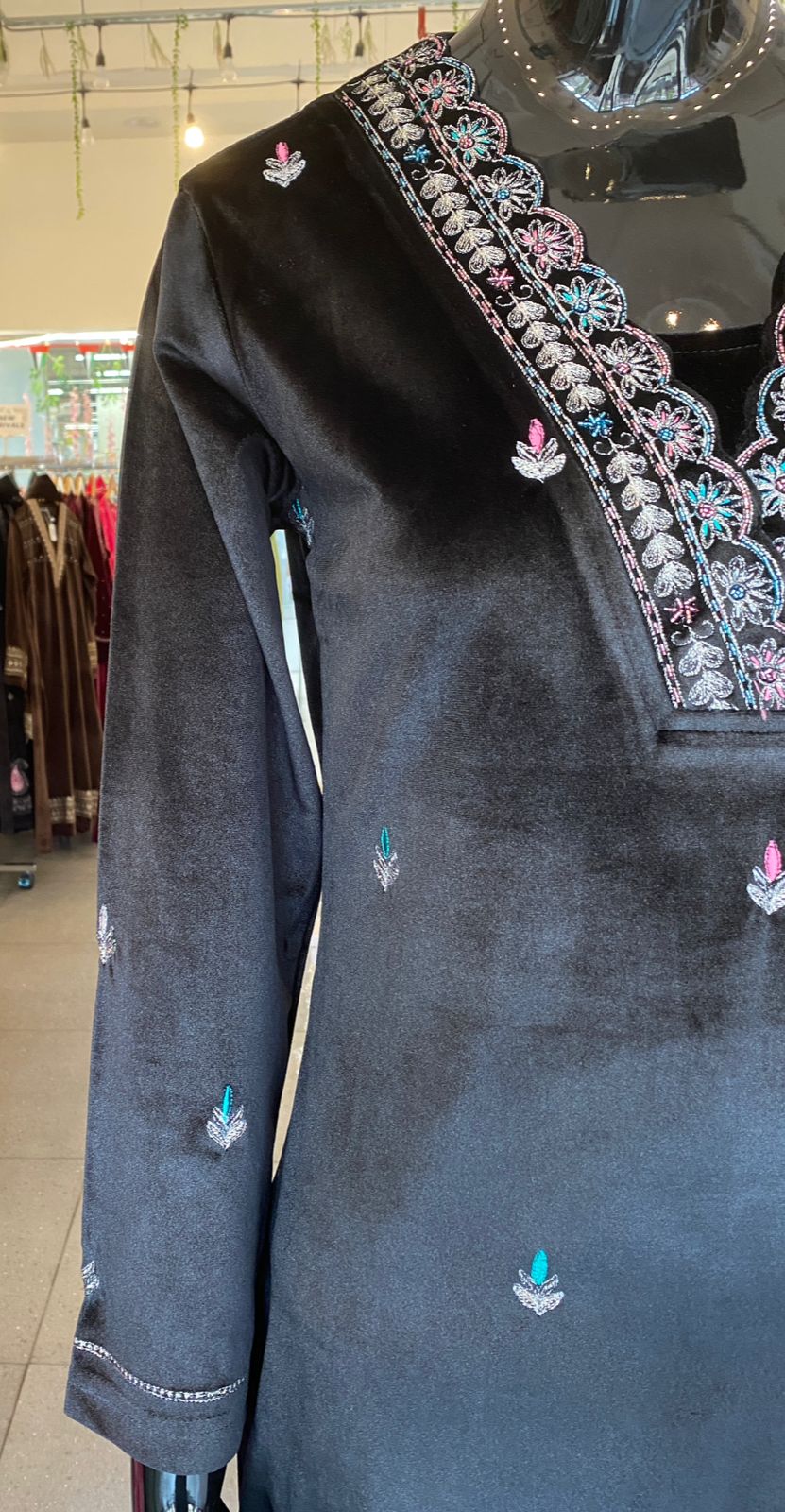 DUPATTA SET - Lux Velvet Black 102403