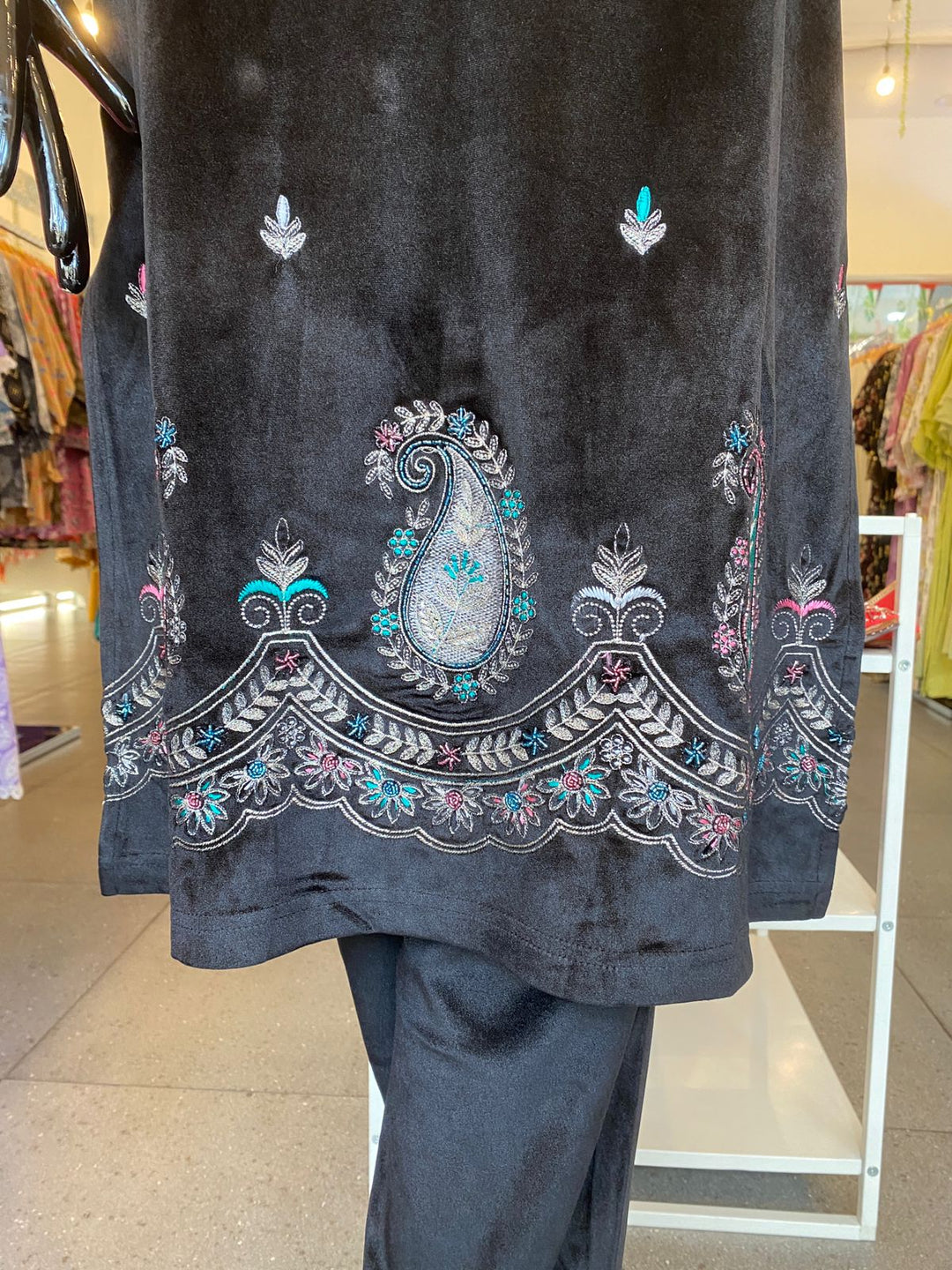 DUPATTA SET - Lux Velvet Black 102403