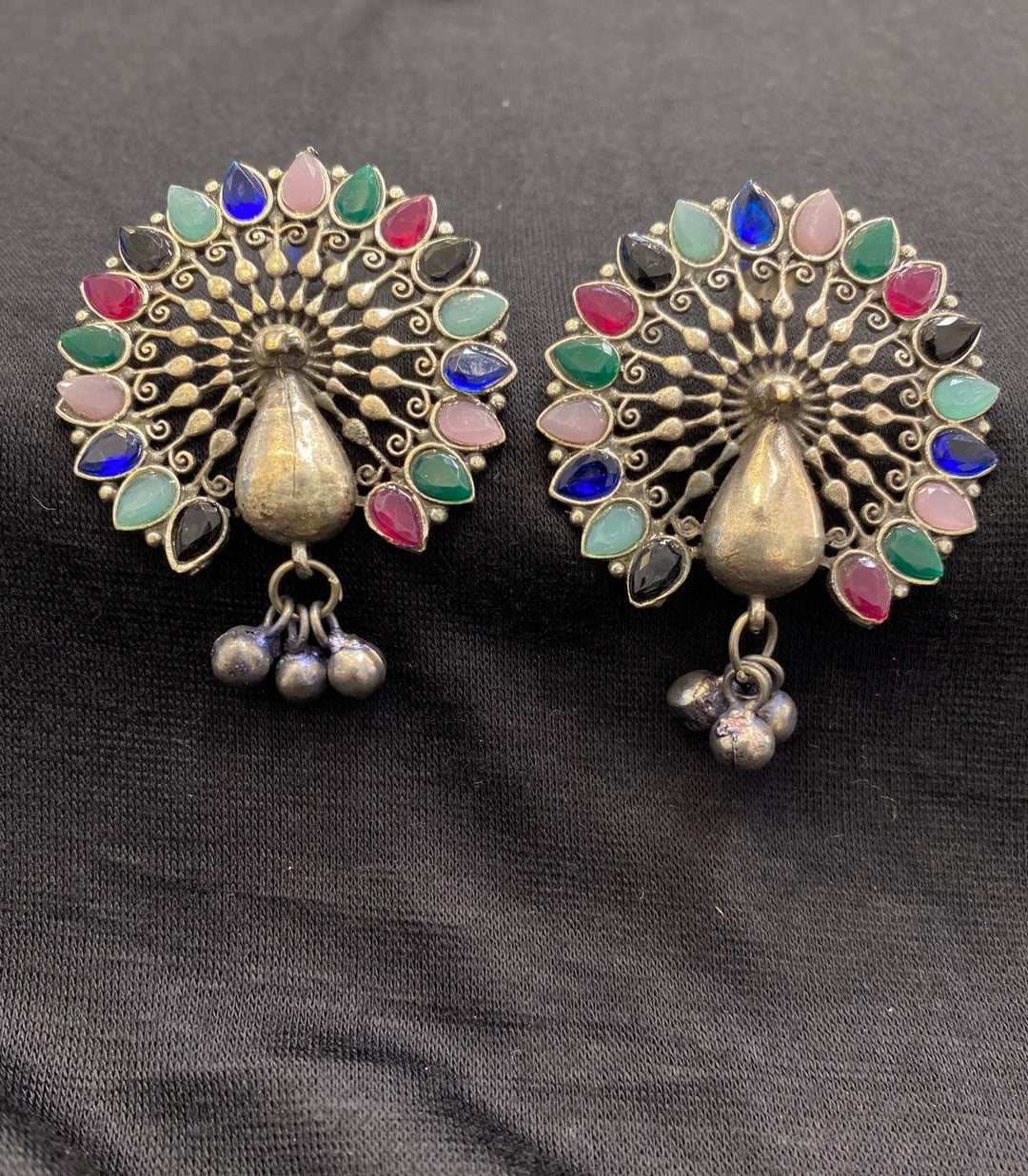 EARRINGS-B