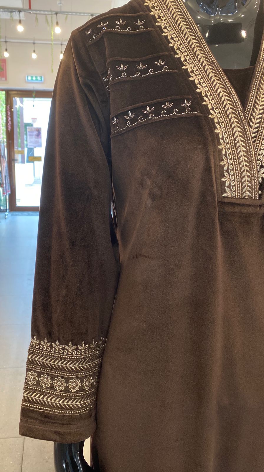 DUPATTA SET - Lux Velvet Chocolate brown 102402