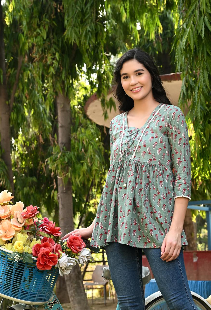 TOP-Green Cotton Short Top