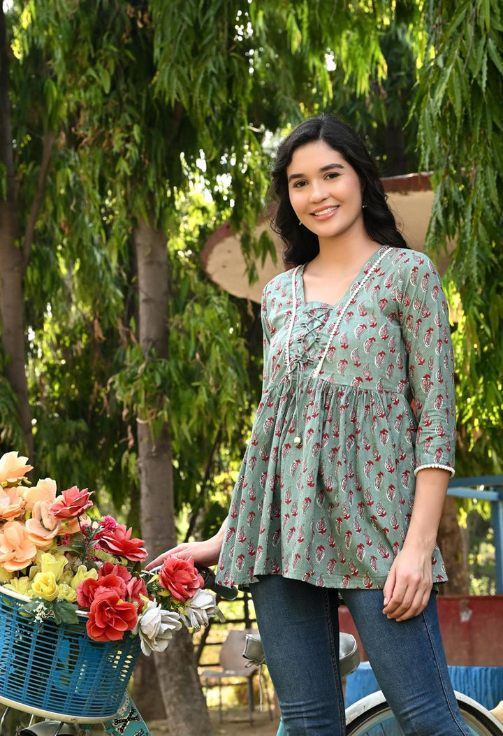 TOP-Green Cotton Short Top