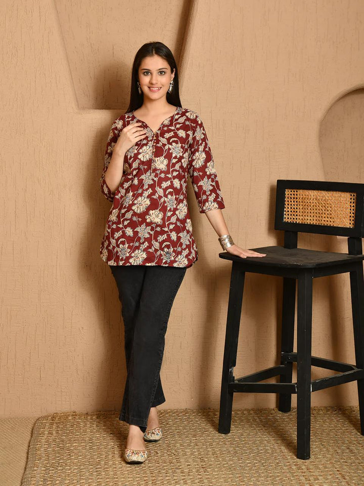 TOP-Maroon Cotton Short Top