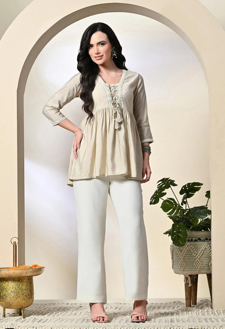 TOP-Beige Cotton Short Top