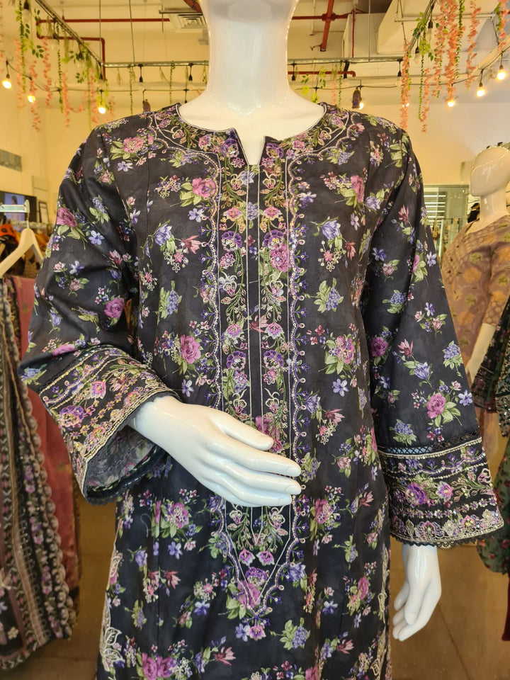 DUPATTA SETS-Straight Emb Black