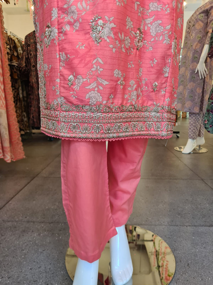 DUPATTA SETS-Straight Emb Peach