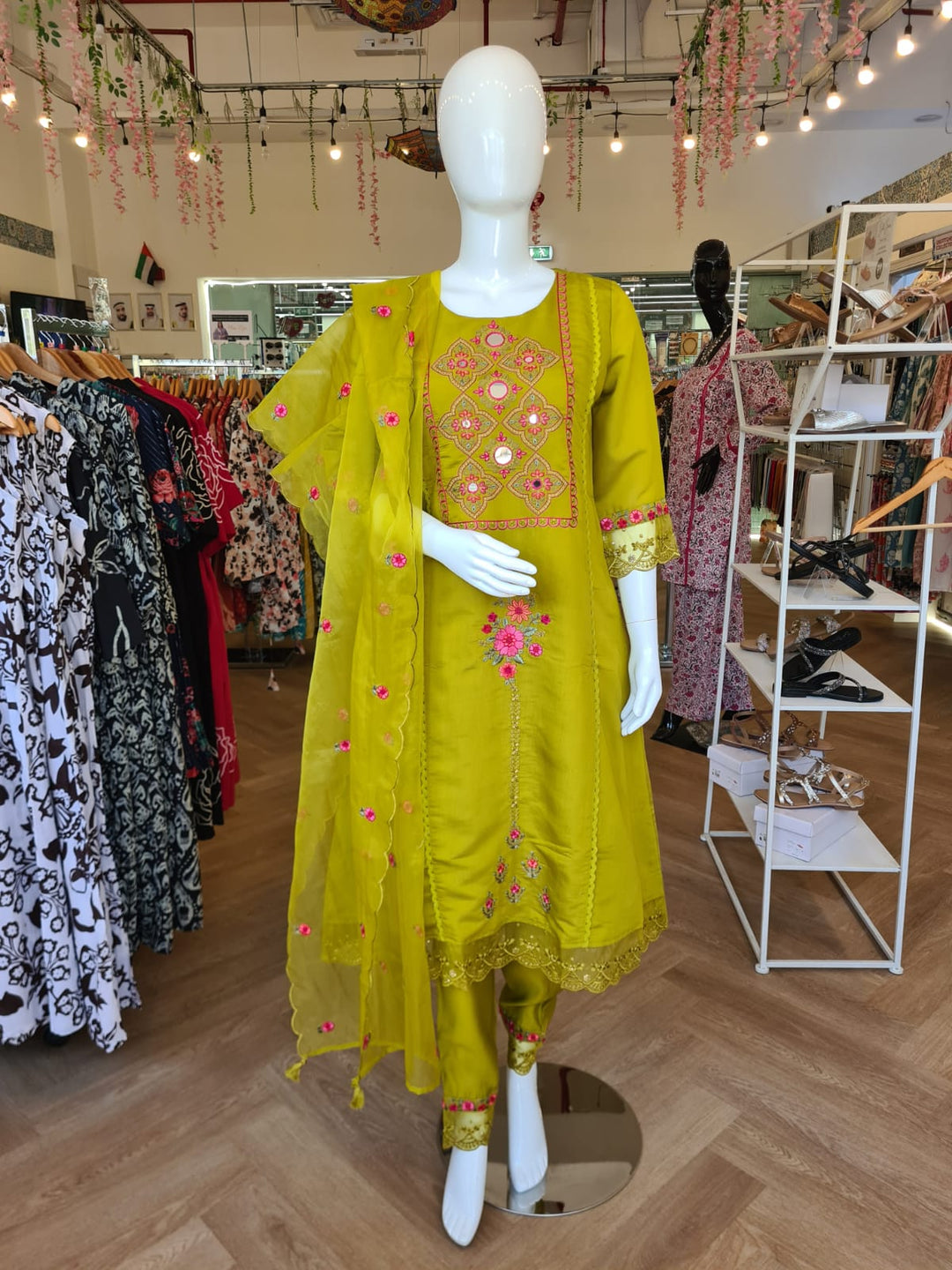 DUPATTA SET Lemon Green Mirror Work