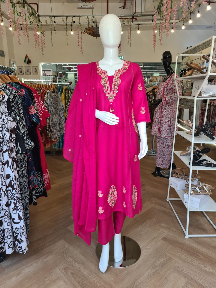DUPATTA SET Pink Cotton Emb.