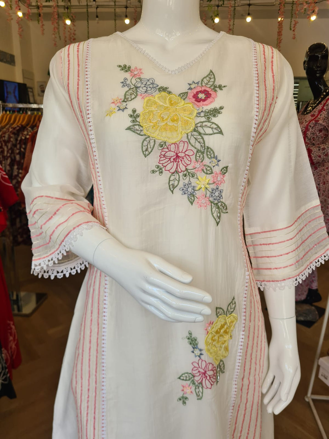 DUPATTA SET White, Yellow Floral Emb.