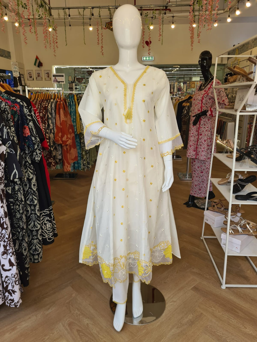 DUPATTA SET White Cotton Yellow Lace