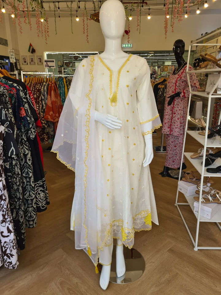 DUPATTA SET White Cotton Yellow Lace