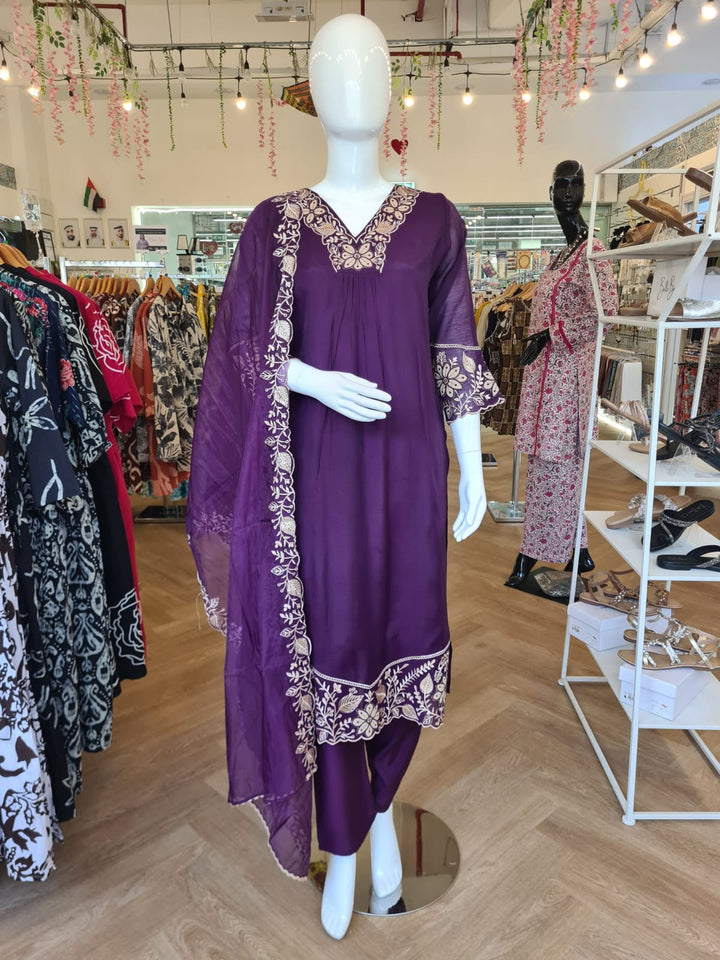 DUPATTA SET Purple Beige Floral Emb.