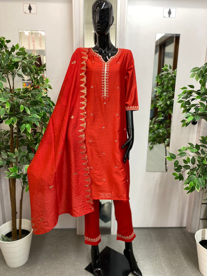 DUPATTA SET-RED