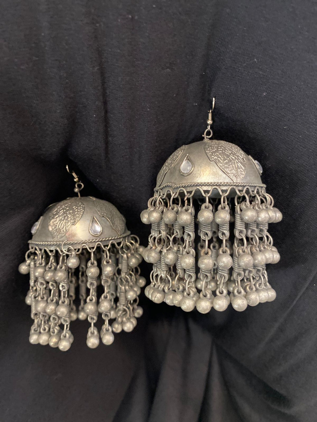 EARRINGS-B