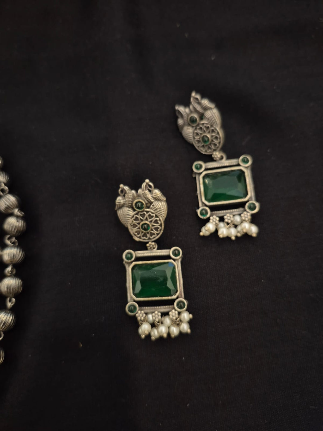 EARRINGS-B
