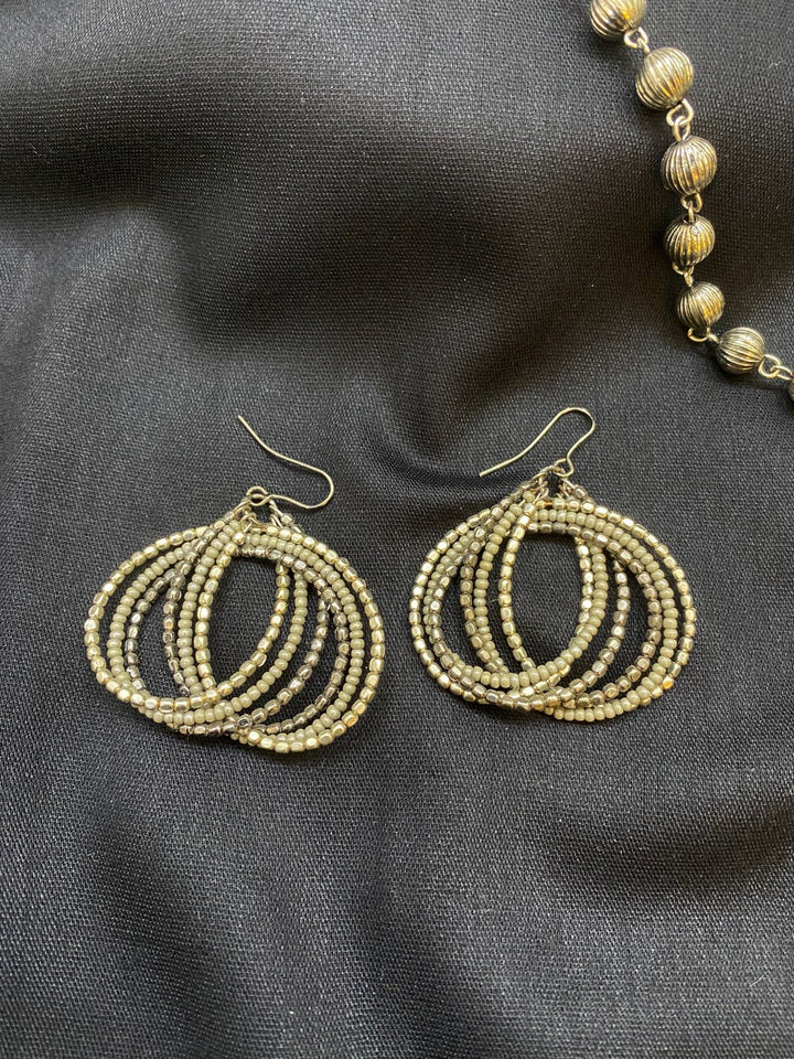 EARRINGS-D