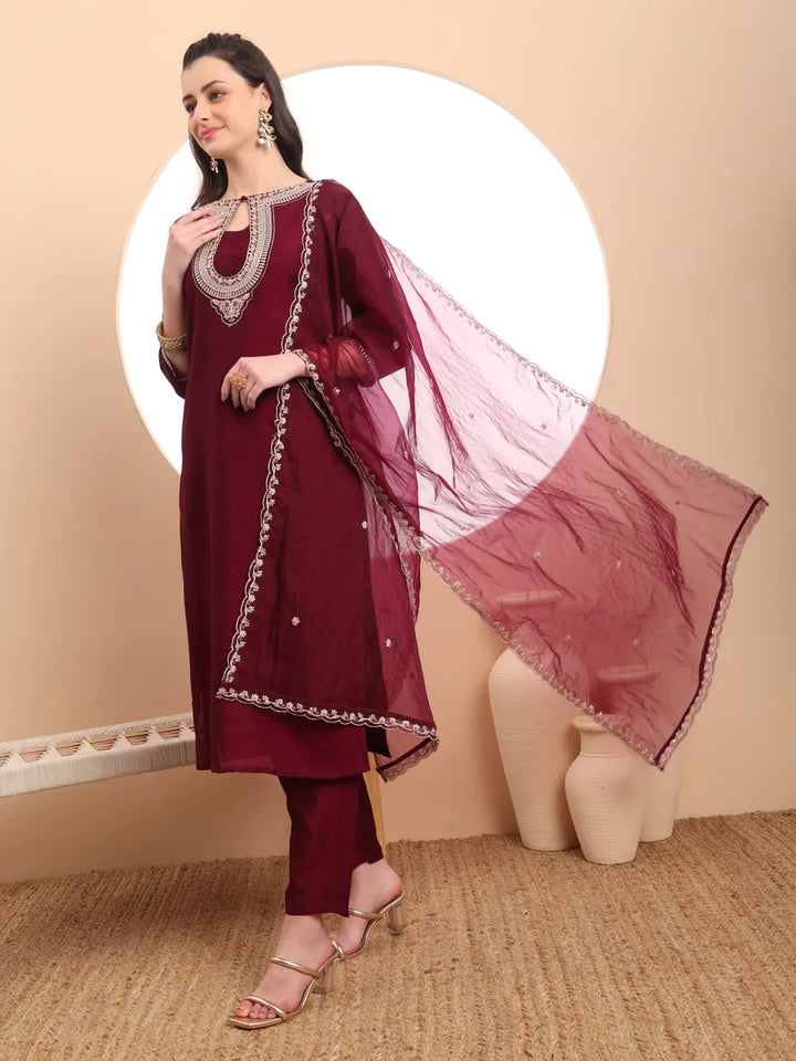 DUPATTA SET-Brndy Embroidered Solid Kurta Set with Dupatta