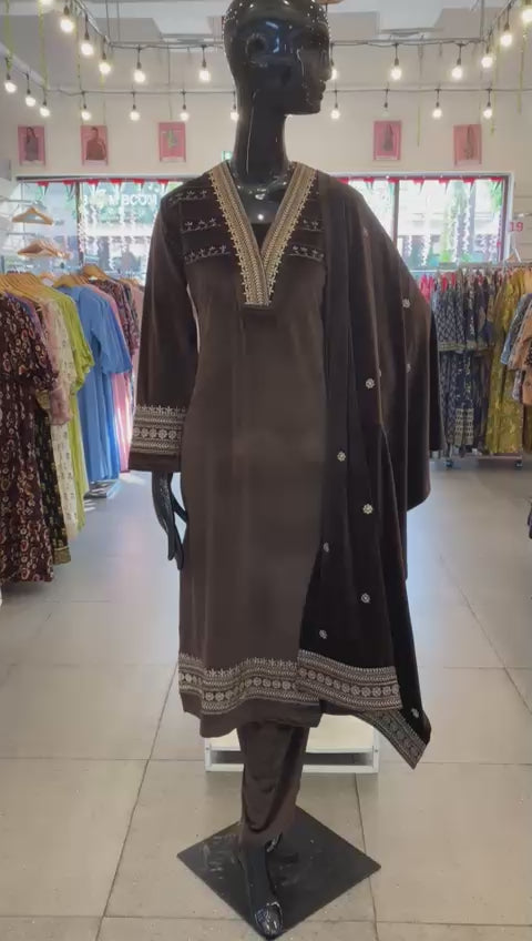 DUPATTA SET - Lux Velvet Chocolate brown 102402