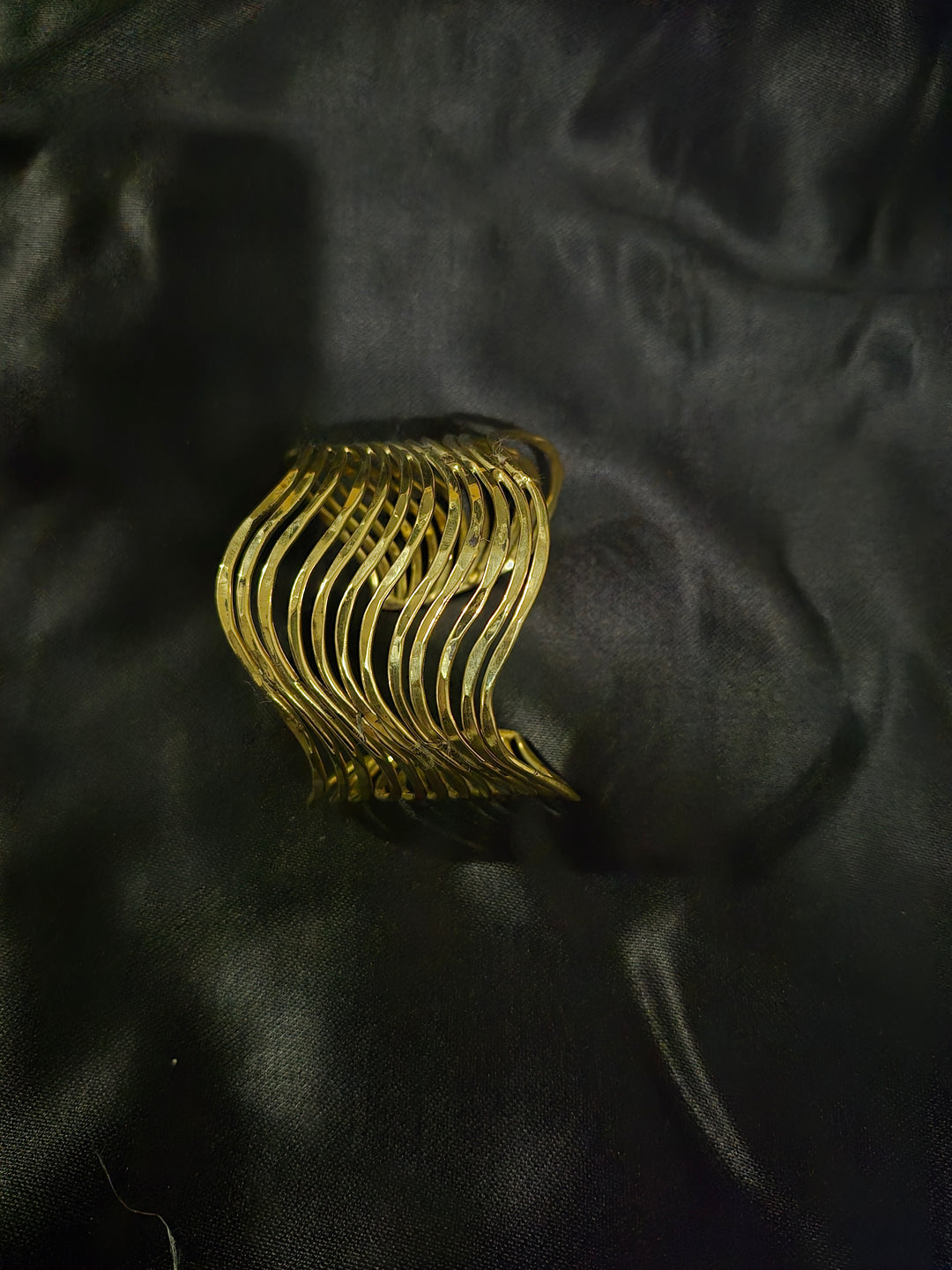 BANGLE - GOLDEN, FREE SIZE